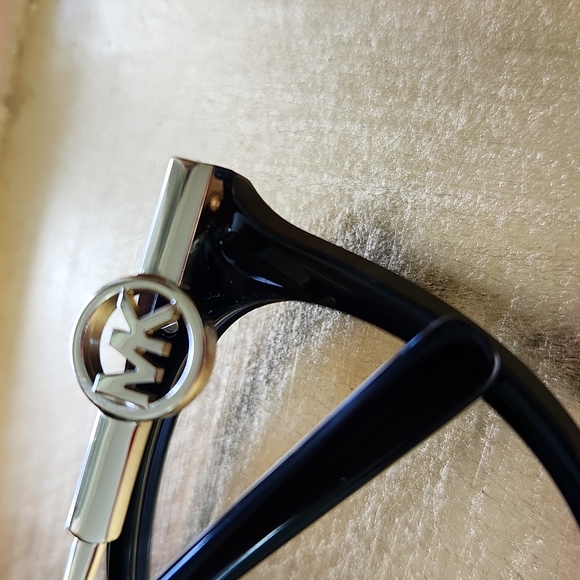 MK4089U 3005 Black and Gold - Picture 4 of 5